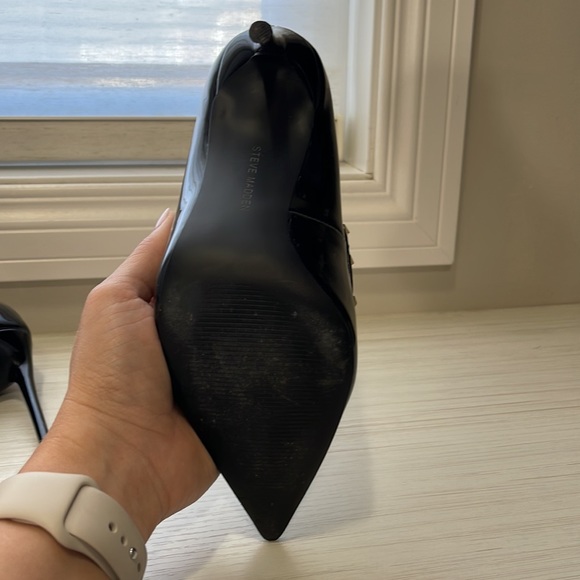Steve Madden Vivvaa Black Patent Heels - Picture 3 of 4